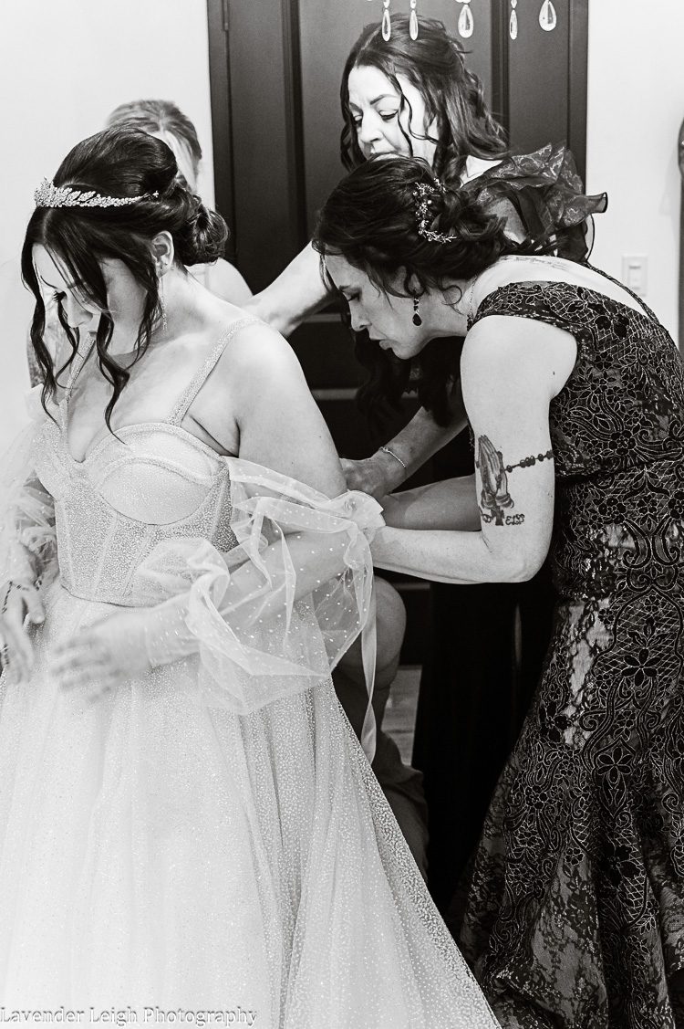 <alt>The Club at Blackthorne Wedding by Lavender Leigh Photography</alt>