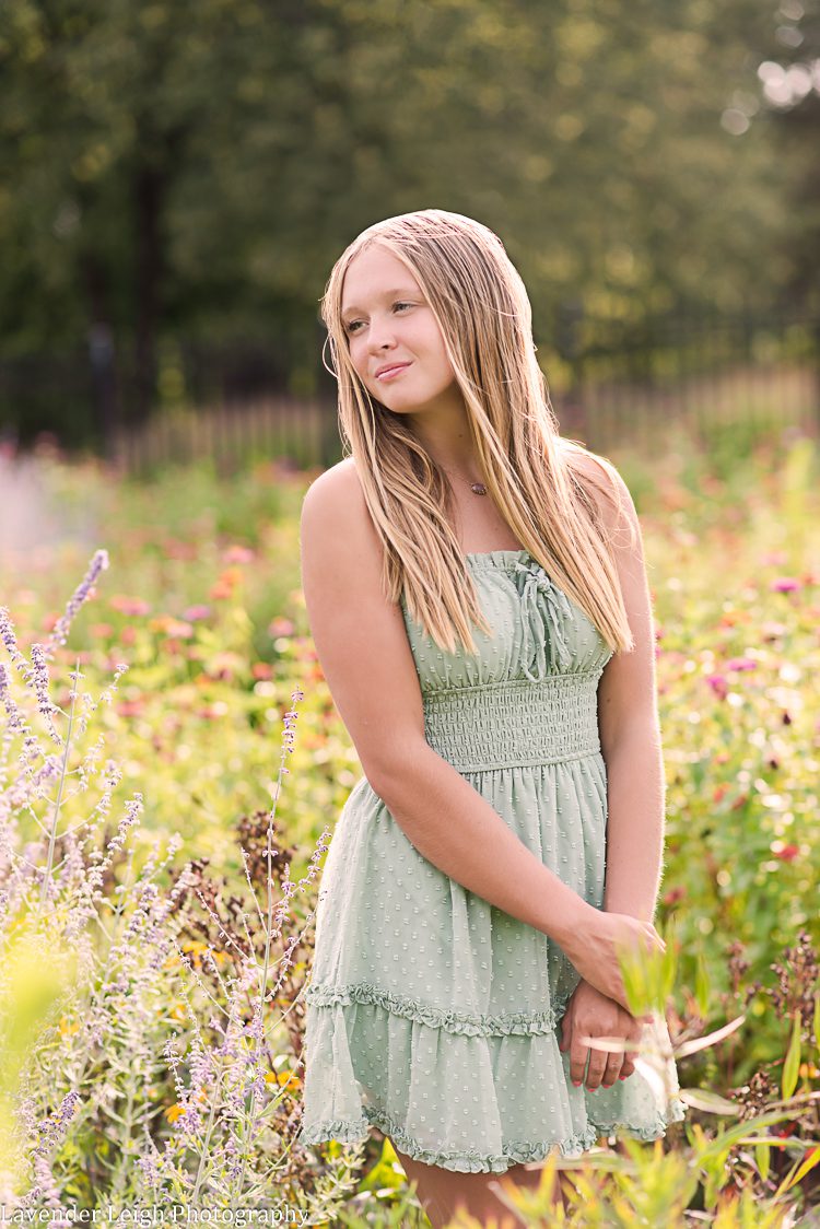 <alt>Pittsburgh Pennsylvania high school senior photos at Hartwood Acres</alt>