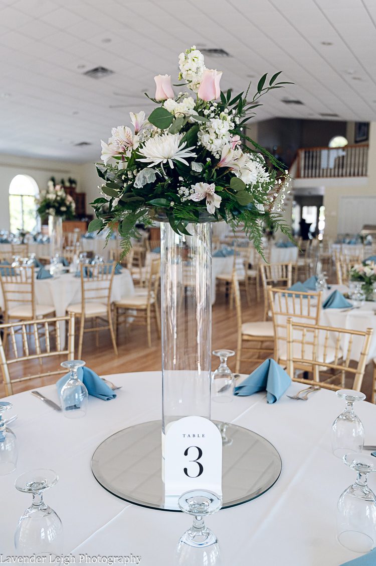 <alt>A summer wedding at Greystone Fields in Gibsonia, PA</alt>