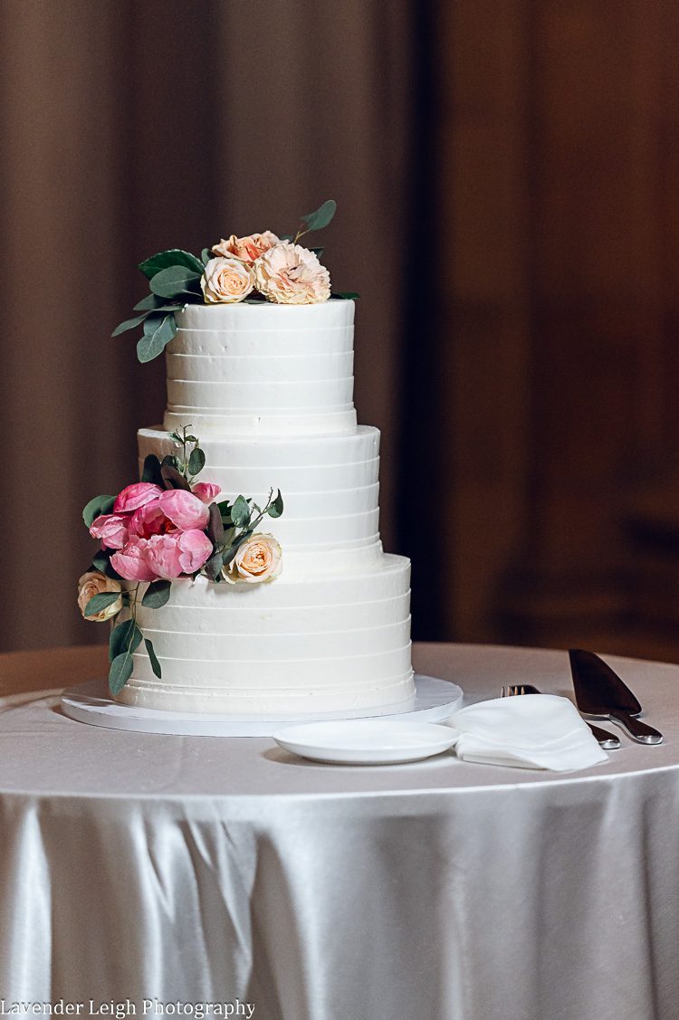 <alt>An elegant wedding at The Pennsylvanian in the city of Pittsburgh, Pennsylvania</alt>