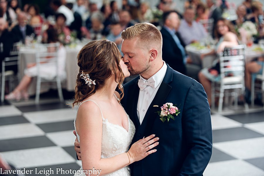 <alt>PPG Wintergarden Wedding Pittsburgh, Pennsylvania</alt>