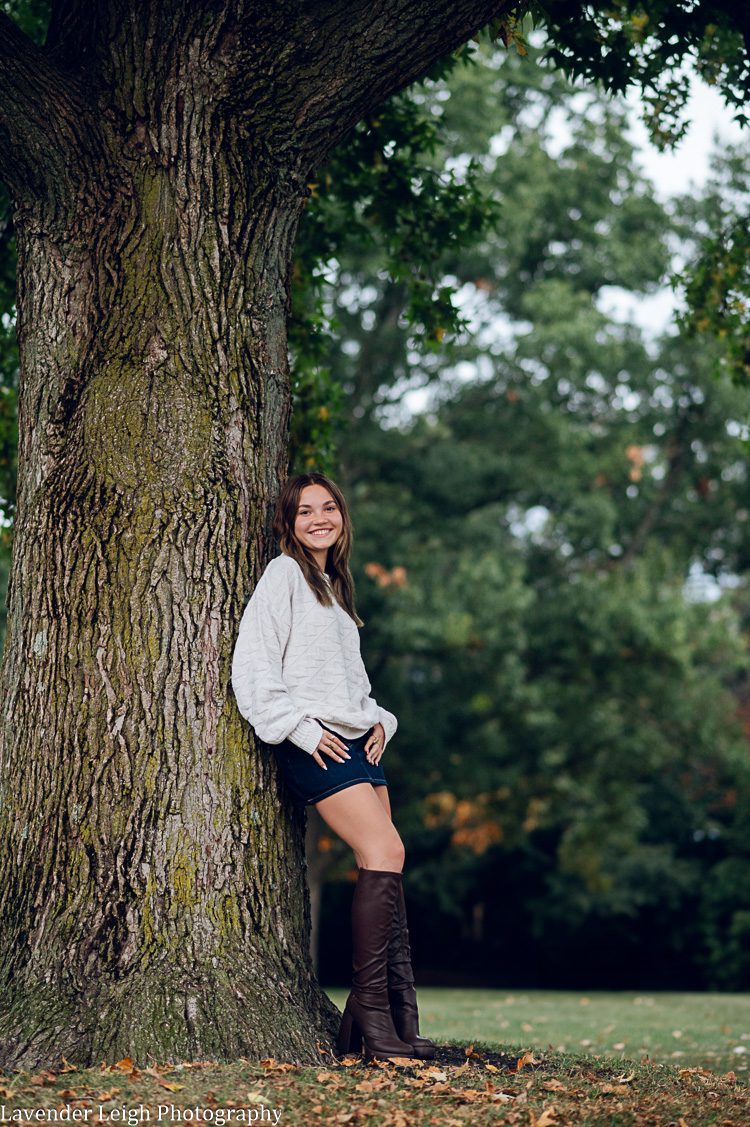 <alt>high school senior session at Schenley Park in Pittsburgh, Pennsylvania</alt>