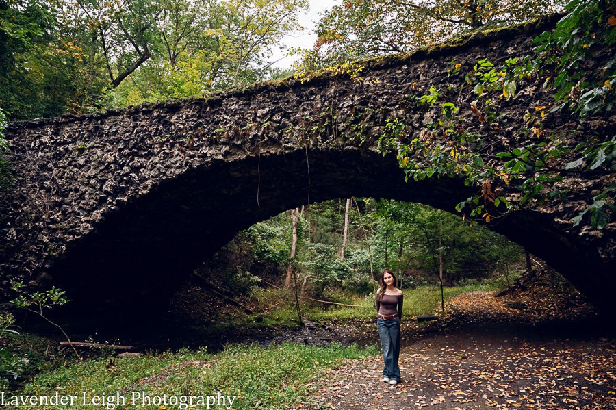 <alt>high school senior session at Schenley Park in Pittsburgh, Pennsylvania</alt>
