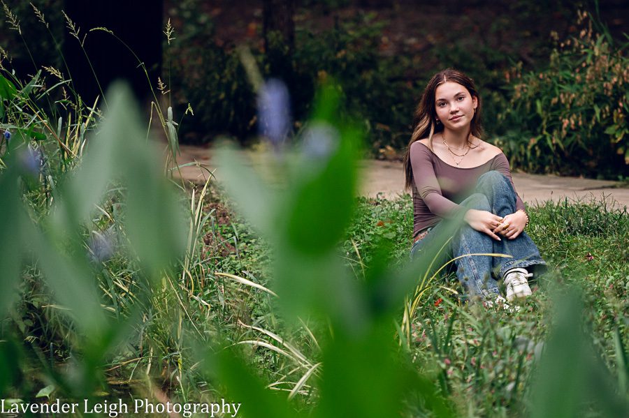 <alt>high school senior session at Schenley Park in Pittsburgh, Pennsylvania</alt>